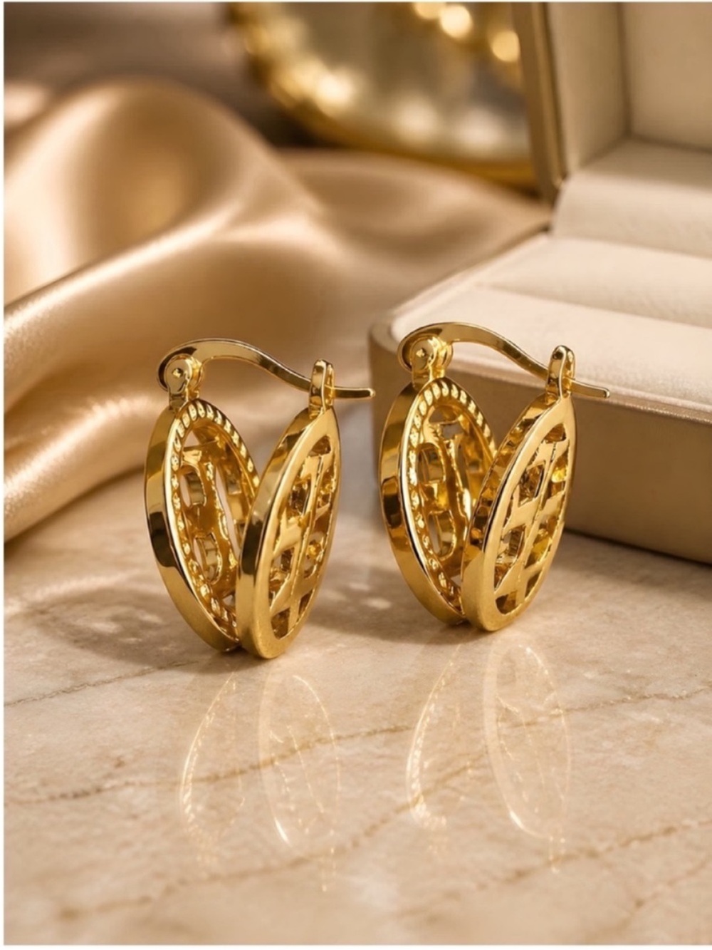 Tory Burch Gold Logo Crystal Circle Earrings - Picture 3 of 3